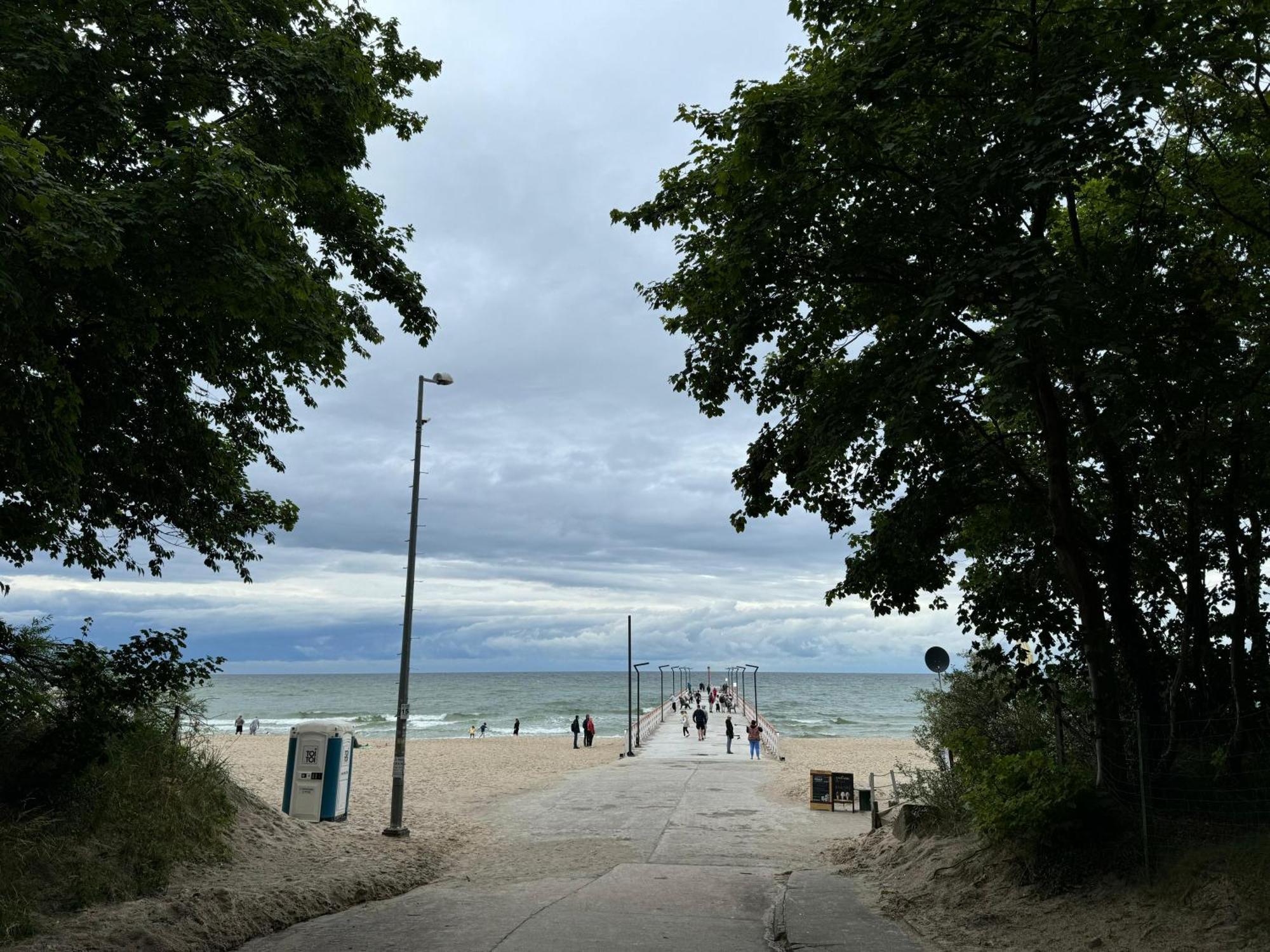 Beach Apartments Niechorze Bagian luar foto